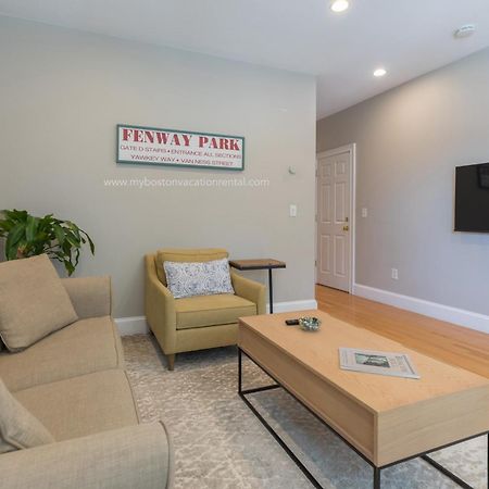 Sunny Convenient Home W/ Private Patio! Easy Walk To Everything! Boston Exterior photo